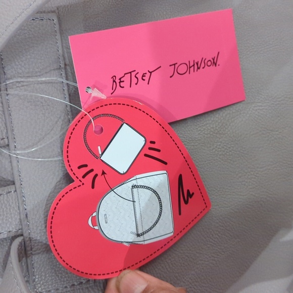 NWT Grey Betsey Johnson Heart Backpack With Removable Chain Pouch - Picture 6 of 8